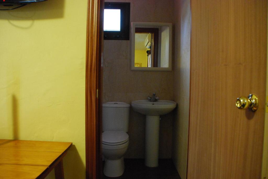 Camping Sierra De Las Nieves Yunquera Chambre photo