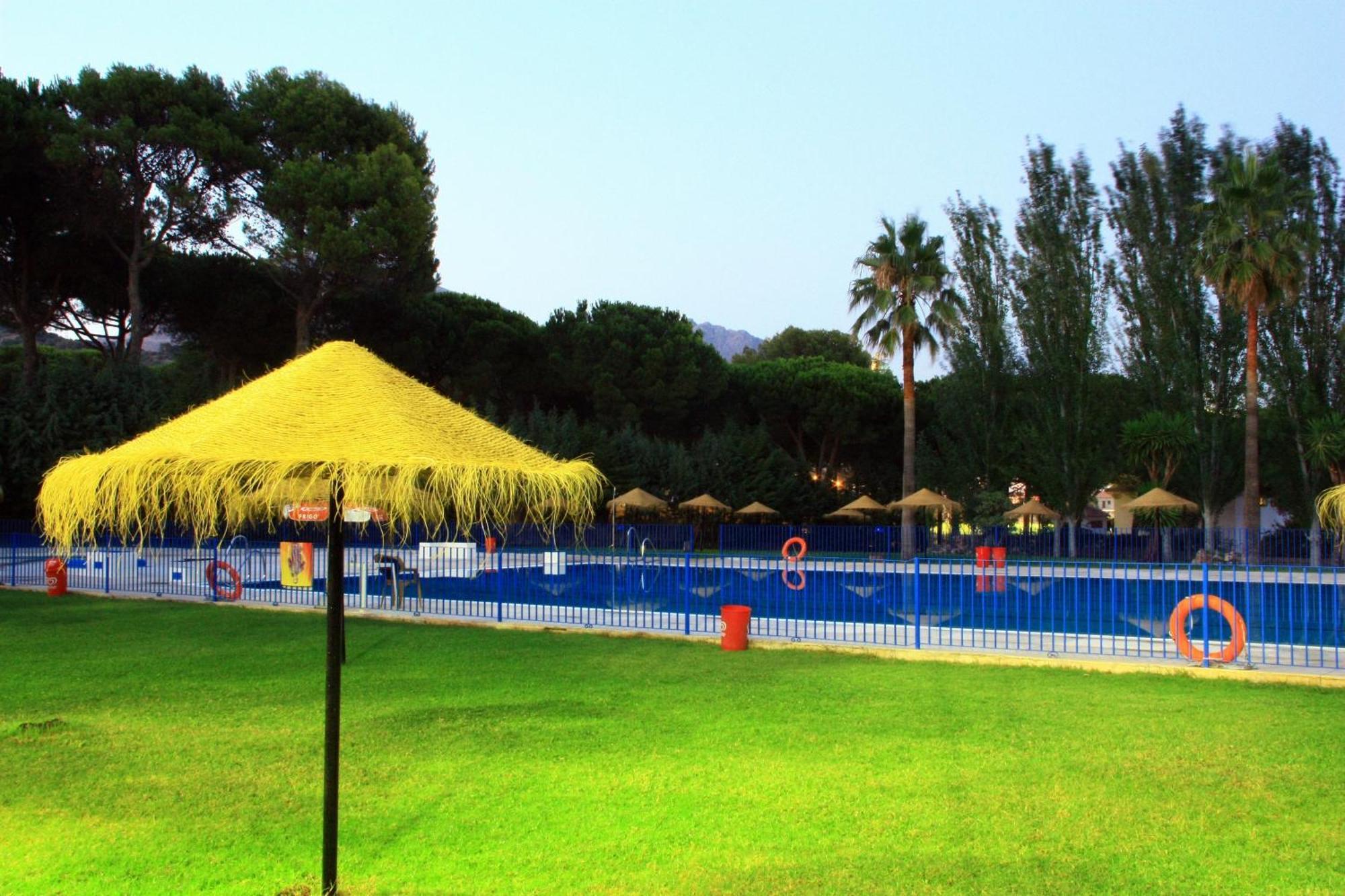 Camping Sierra De Las Nieves Yunquera Extérieur photo