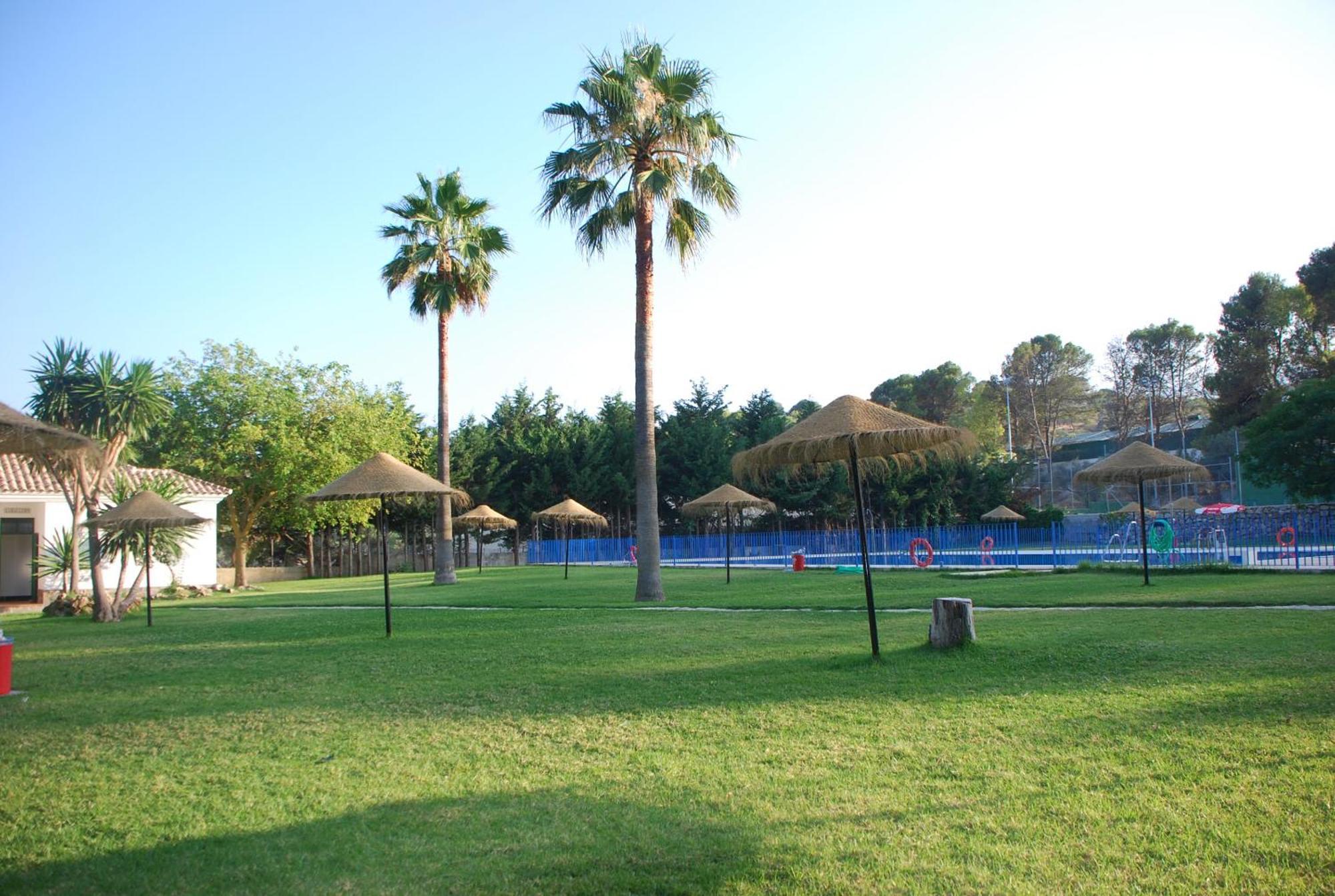 Camping Sierra De Las Nieves Yunquera Extérieur photo